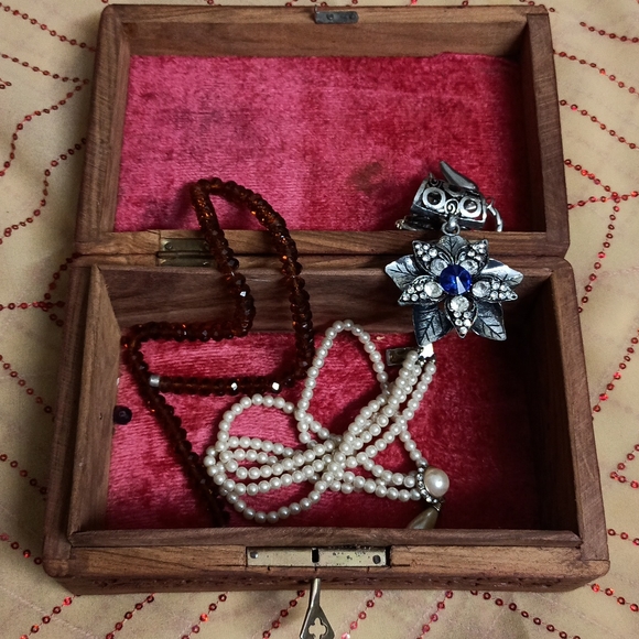 Wooden jewellery box - Picture 7 of 8